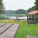 Yacht Club Wejsuny Ruciane-Nida