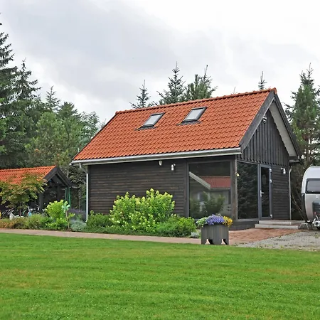 Yacht Club Wejsuny Ruciane-Nida